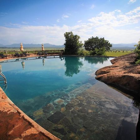 Apoka Safari Lodge Loitanit Exteriör bild