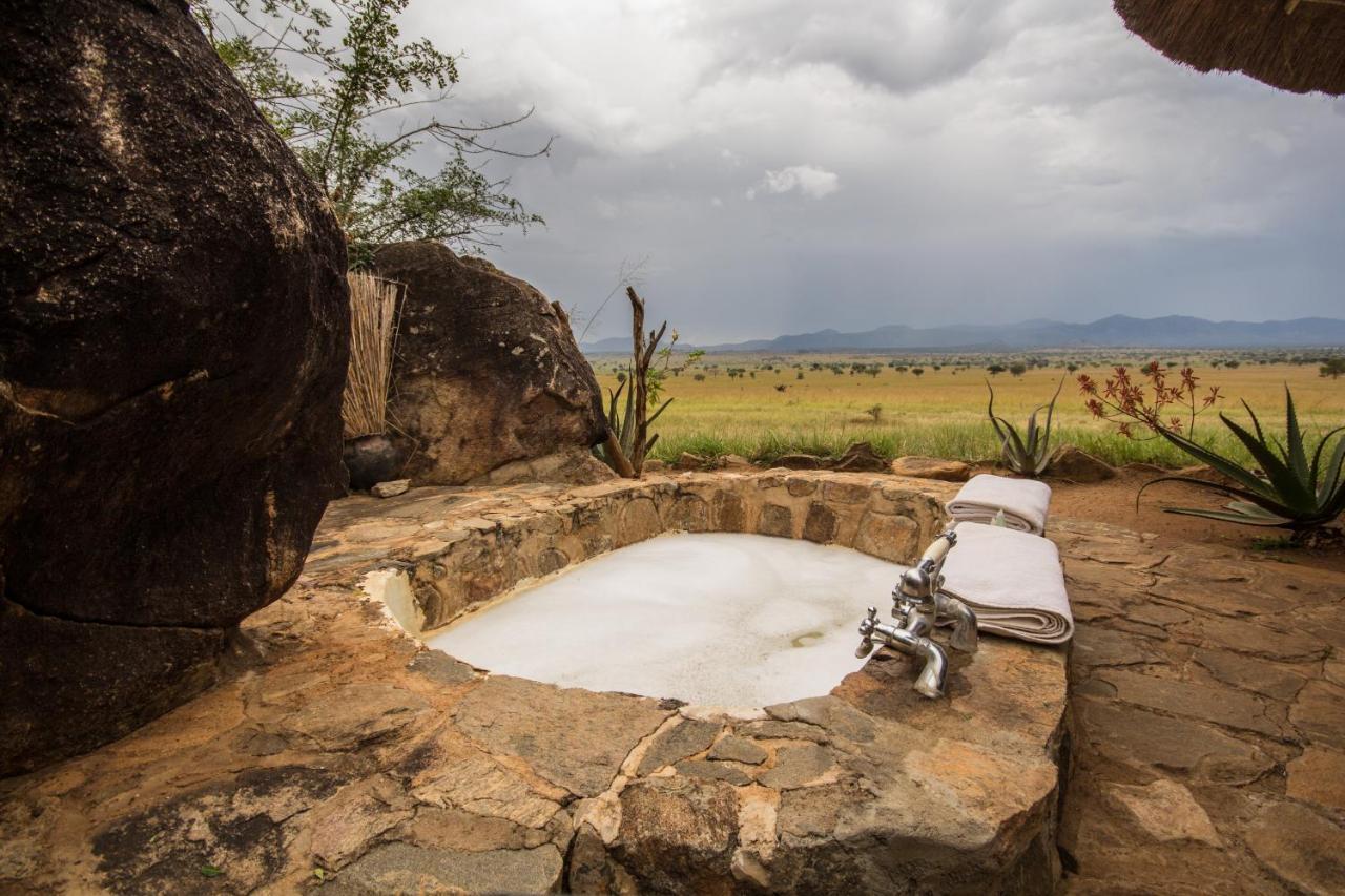 Apoka Safari Lodge Loitanit Exteriör bild
